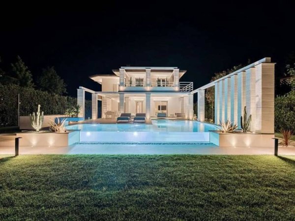 casa indipendente in affitto a Forte dei Marmi in zona Vittoria Apuana