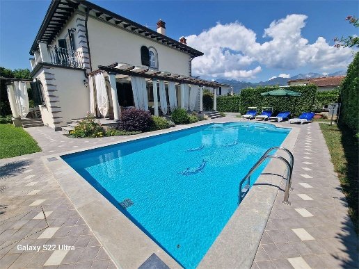 casa indipendente in affitto a Forte dei Marmi in zona Vittoria Apuana