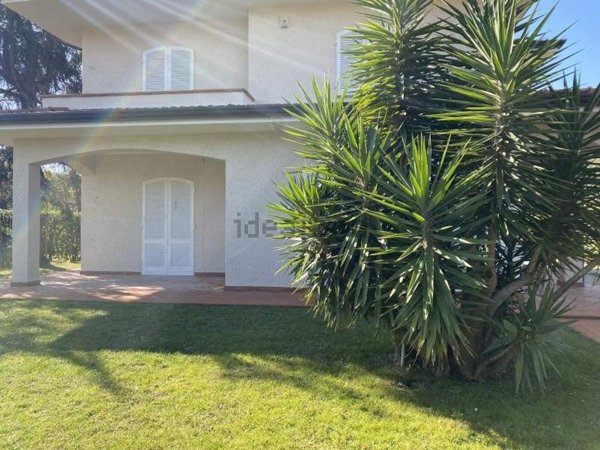 casa indipendente in affitto a Forte dei Marmi