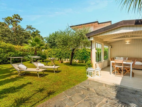 casa indipendente in affitto a Forte dei Marmi