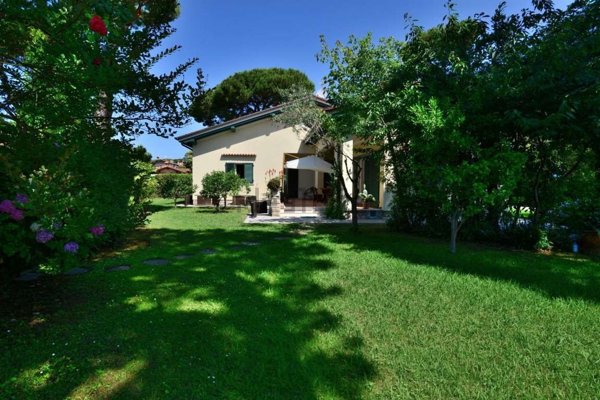 casa indipendente in affitto a Forte dei Marmi