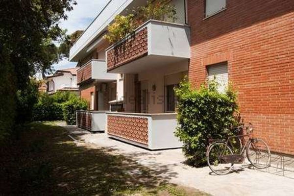 appartamento in affitto a Forte dei Marmi in zona Vittoria Apuana