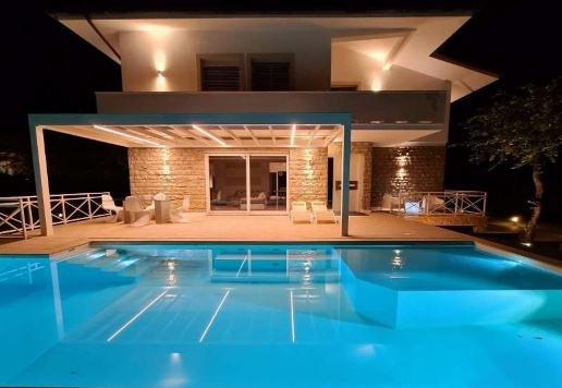 casa indipendente in affitto a Forte dei Marmi in zona Vittoria Apuana