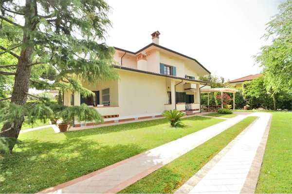 casa indipendente in affitto a Forte dei Marmi