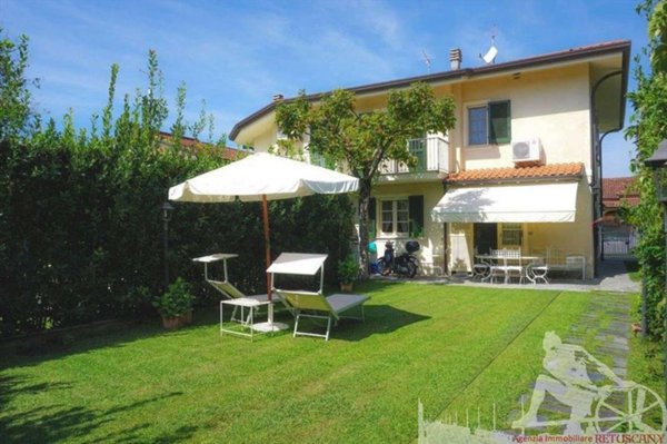 casa indipendente in affitto a Forte dei Marmi