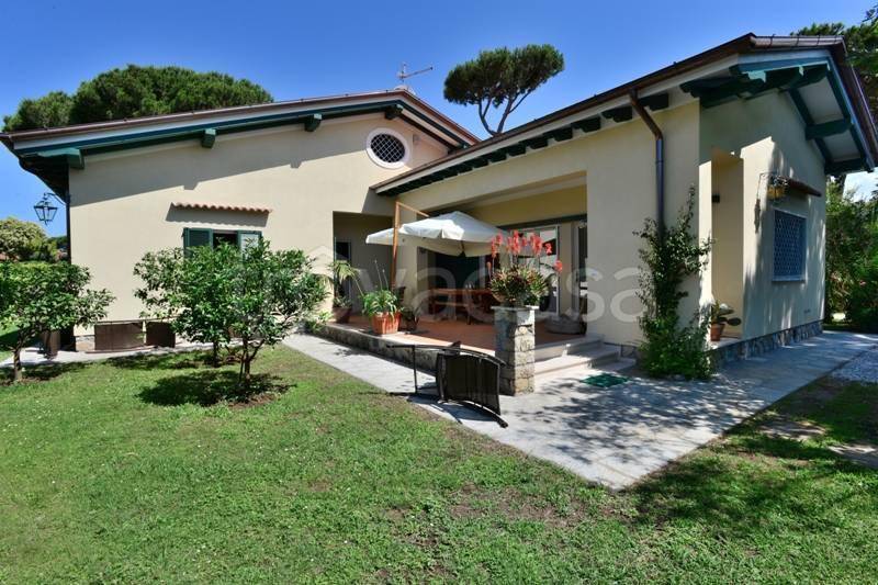 casa indipendente in affitto a Forte dei Marmi