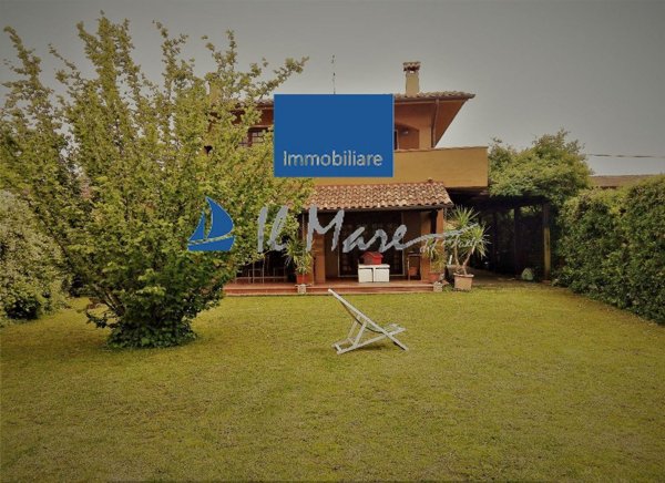 appartamento in affitto a Forte dei Marmi in zona Vittoria Apuana