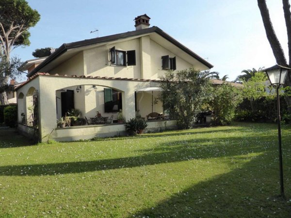 casa indipendente in affitto a Forte dei Marmi