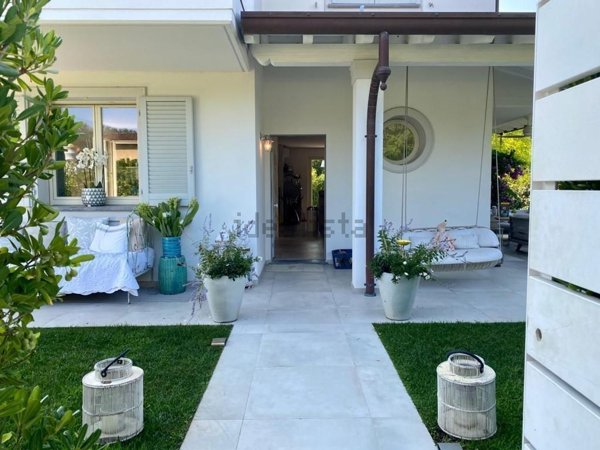 casa indipendente in affitto a Forte dei Marmi in zona Vittoria Apuana