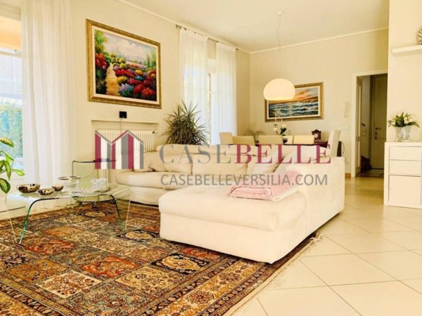 casa indipendente in affitto a Forte dei Marmi in zona Vittoria Apuana