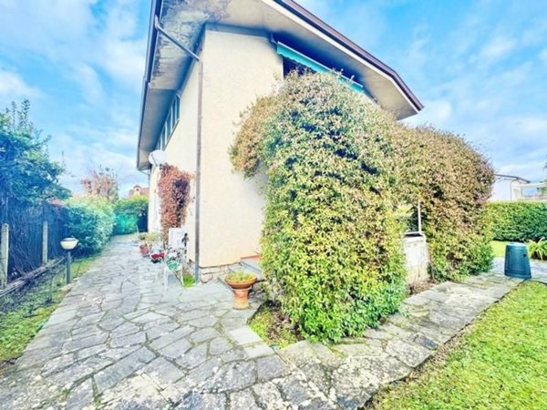 casa indipendente in affitto a Forte dei Marmi