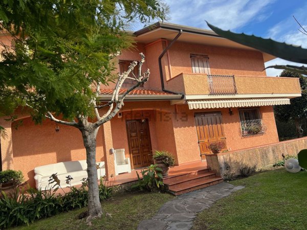 casa indipendente in affitto a Forte dei Marmi