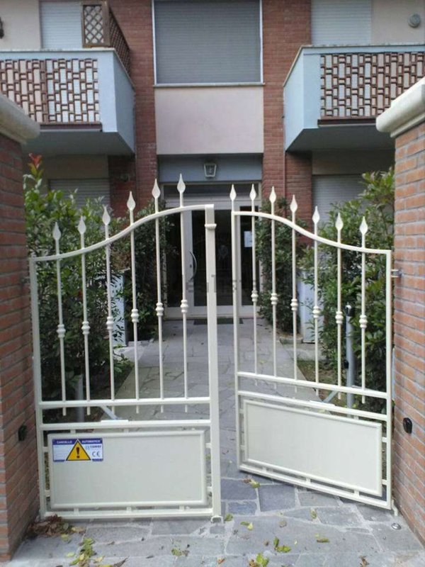 appartamento in affitto a Forte dei Marmi in zona Vittoria Apuana