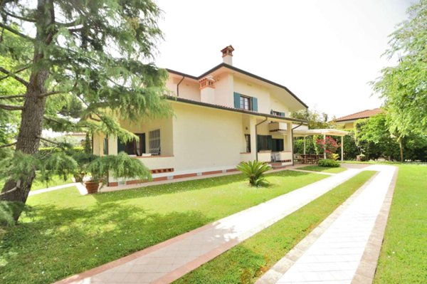 casa indipendente in affitto a Forte dei Marmi