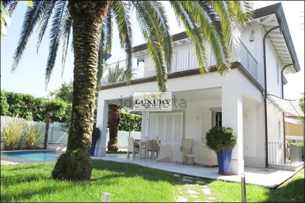 casa indipendente in affitto a Forte dei Marmi