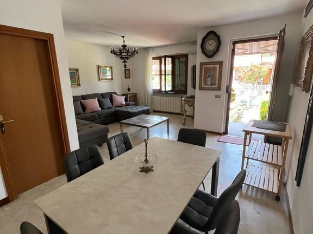 casa indipendente in affitto a Forte dei Marmi in zona Vittoria Apuana