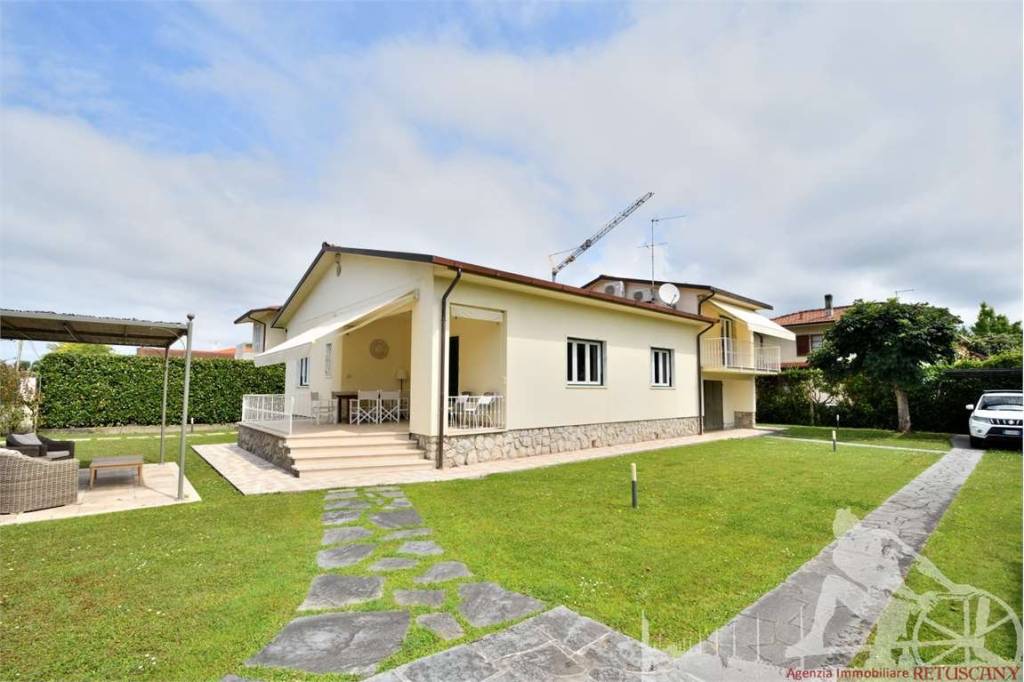 casa indipendente in affitto a Forte dei Marmi