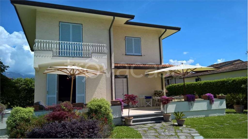 casa indipendente in affitto a Forte dei Marmi