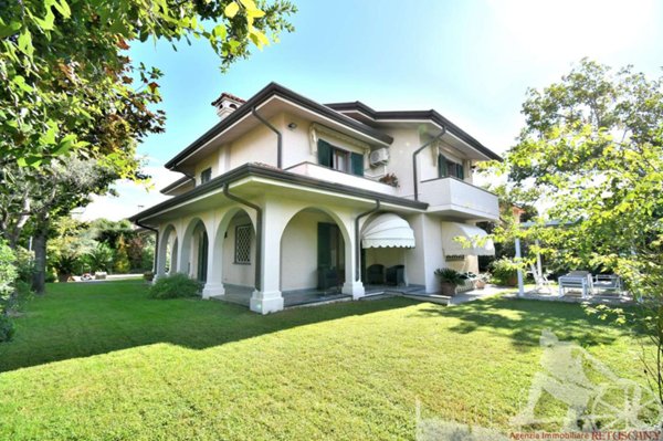 casa indipendente in affitto a Forte dei Marmi