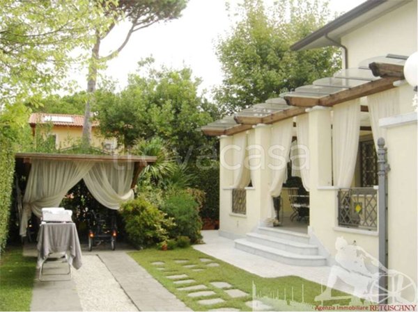 casa indipendente in affitto a Forte dei Marmi