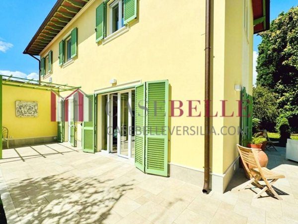 casa indipendente in affitto a Forte dei Marmi in zona Vaiana
