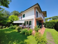 casa indipendente in affitto a Forte dei Marmi in zona Vittoria Apuana