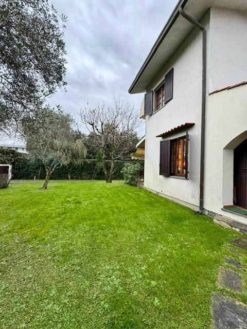 casa indipendente in affitto a Forte dei Marmi