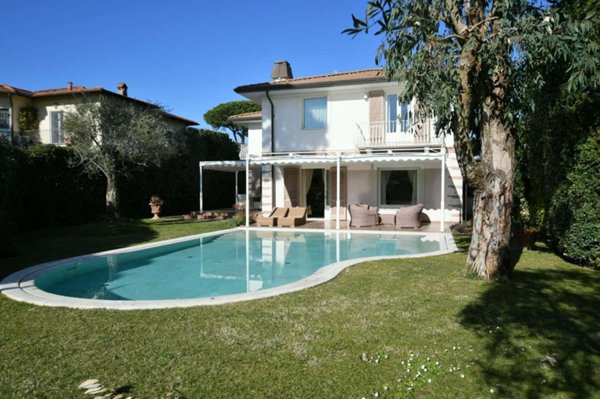 casa indipendente in affitto a Forte dei Marmi