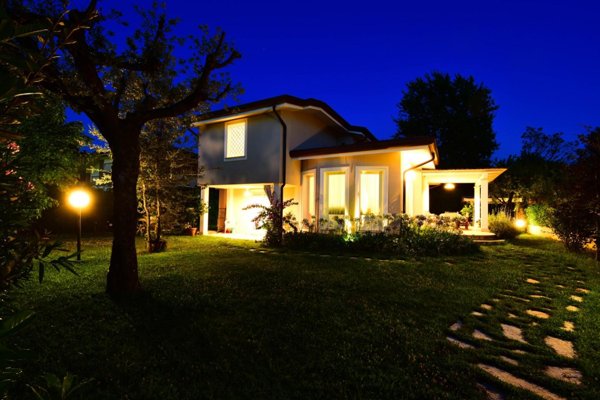 casa indipendente in affitto a Forte dei Marmi