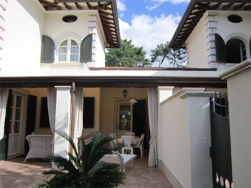 casa indipendente in affitto a Forte dei Marmi in zona Vittoria Apuana