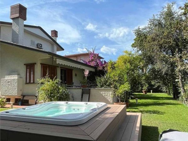 casa indipendente in affitto a Forte dei Marmi