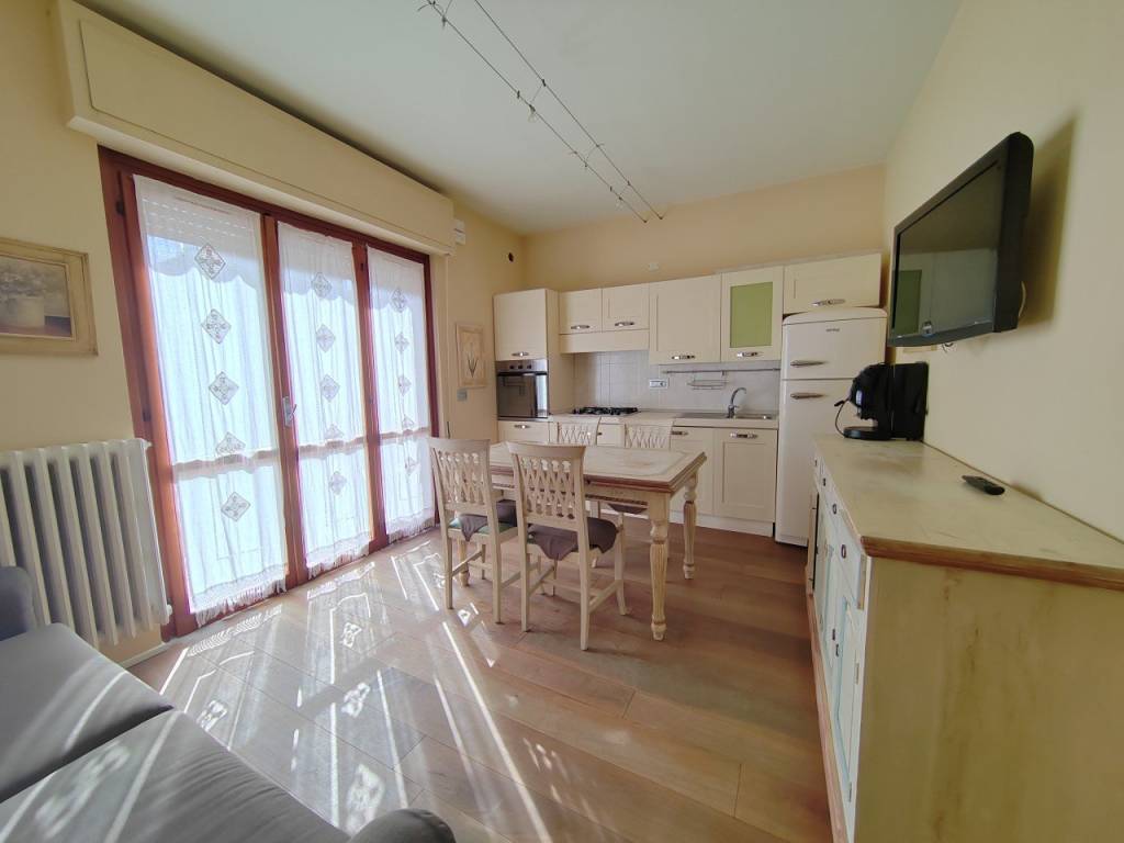 appartamento in affitto a Forte dei Marmi in zona Vittoria Apuana
