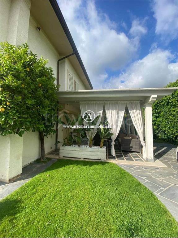 casa indipendente in affitto a Forte dei Marmi