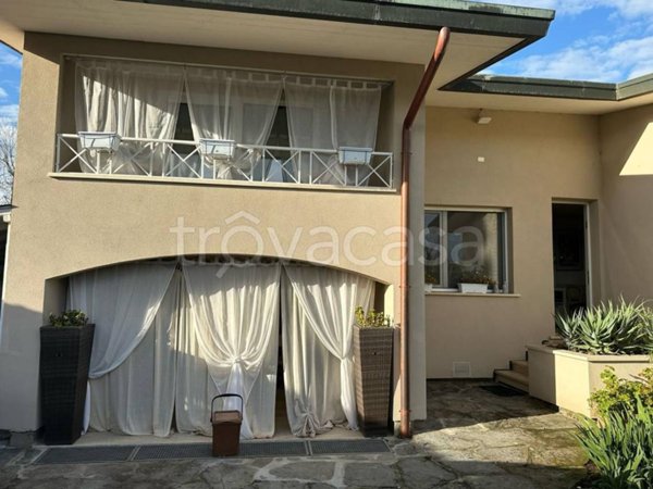 casa indipendente in affitto a Forte dei Marmi in zona Roma Imperiale