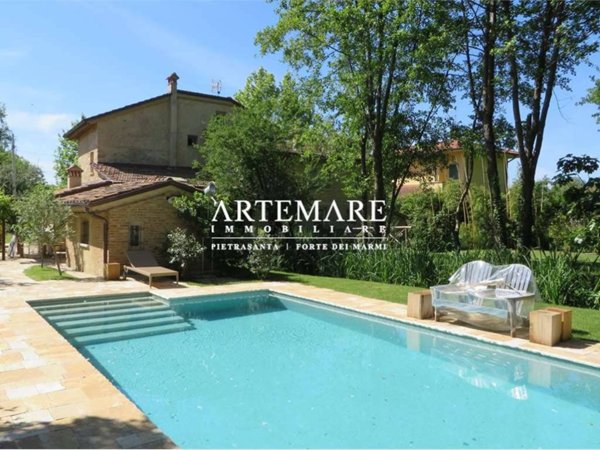 casa indipendente in affitto a Forte dei Marmi in zona Roma Imperiale