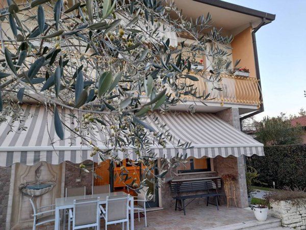 casa indipendente in affitto a Forte dei Marmi in zona Vittoria Apuana