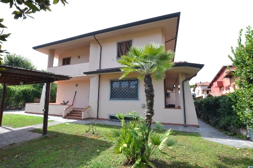casa indipendente in affitto a Forte dei Marmi