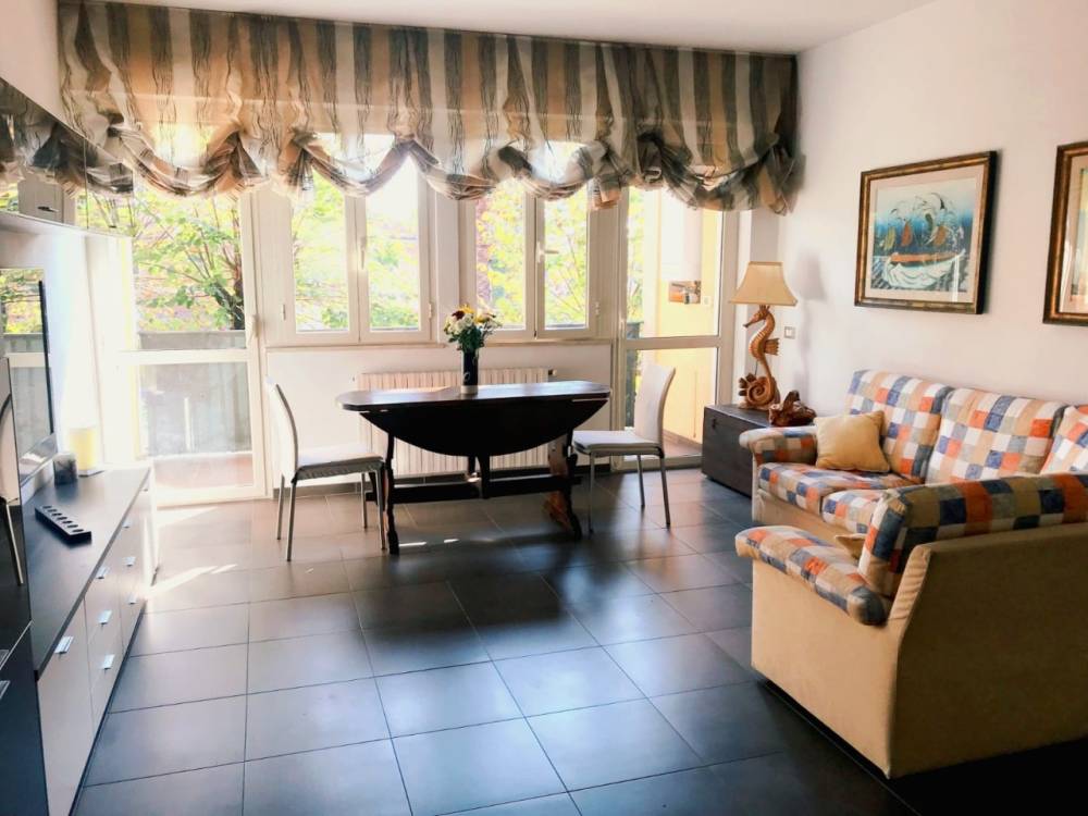 appartamento in affitto a Forte dei Marmi in zona Vittoria Apuana