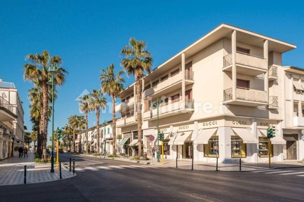 appartamento in affitto a Forte dei Marmi in zona Roma Imperiale