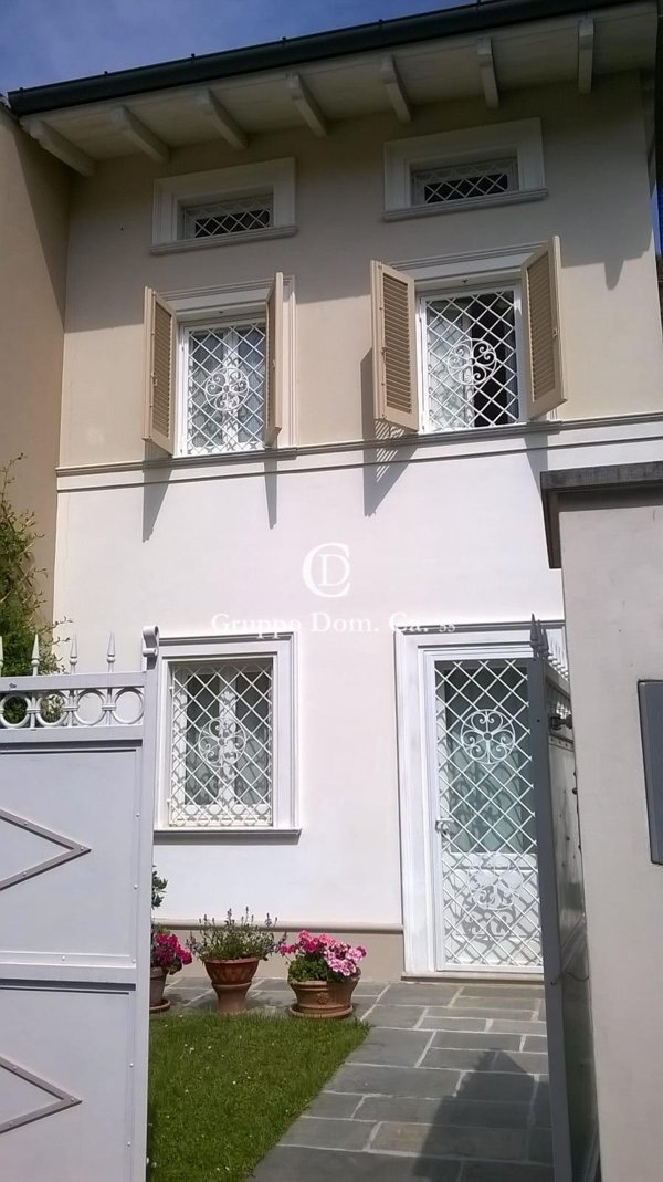 casa indipendente in affitto a Forte dei Marmi