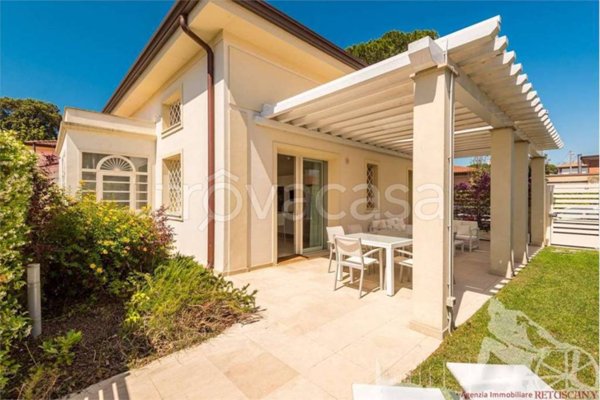 casa indipendente in affitto a Forte dei Marmi