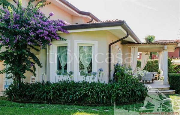 casa indipendente in affitto a Forte dei Marmi