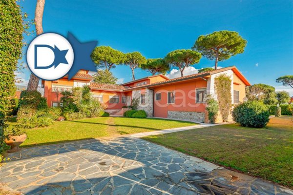 casa indipendente in affitto a Forte dei Marmi in zona Vittoria Apuana