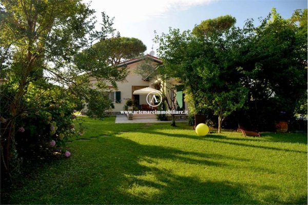 casa indipendente in affitto a Forte dei Marmi