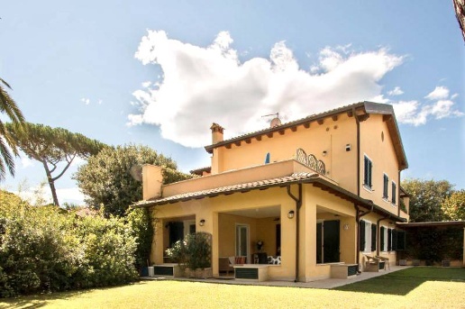 casa indipendente in affitto a Forte dei Marmi in zona Roma Imperiale