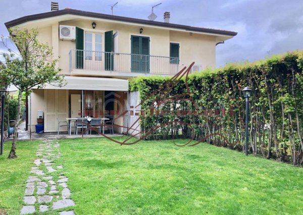 casa indipendente in affitto a Forte dei Marmi
