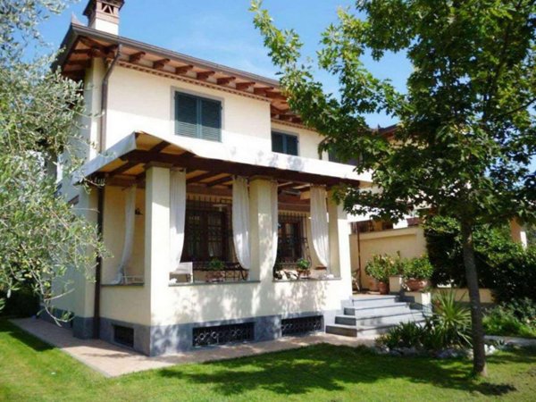 casa indipendente in affitto a Forte dei Marmi