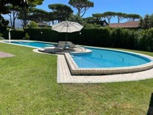 casa indipendente in affitto a Forte dei Marmi in zona Roma Imperiale