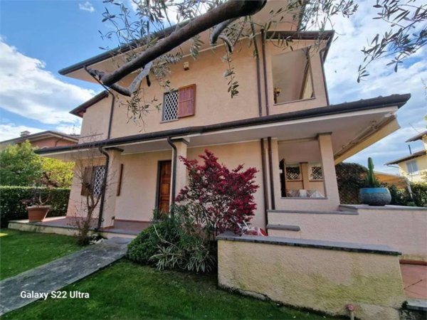 casa indipendente in affitto a Forte dei Marmi