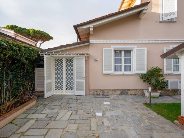 casa indipendente in affitto a Forte dei Marmi